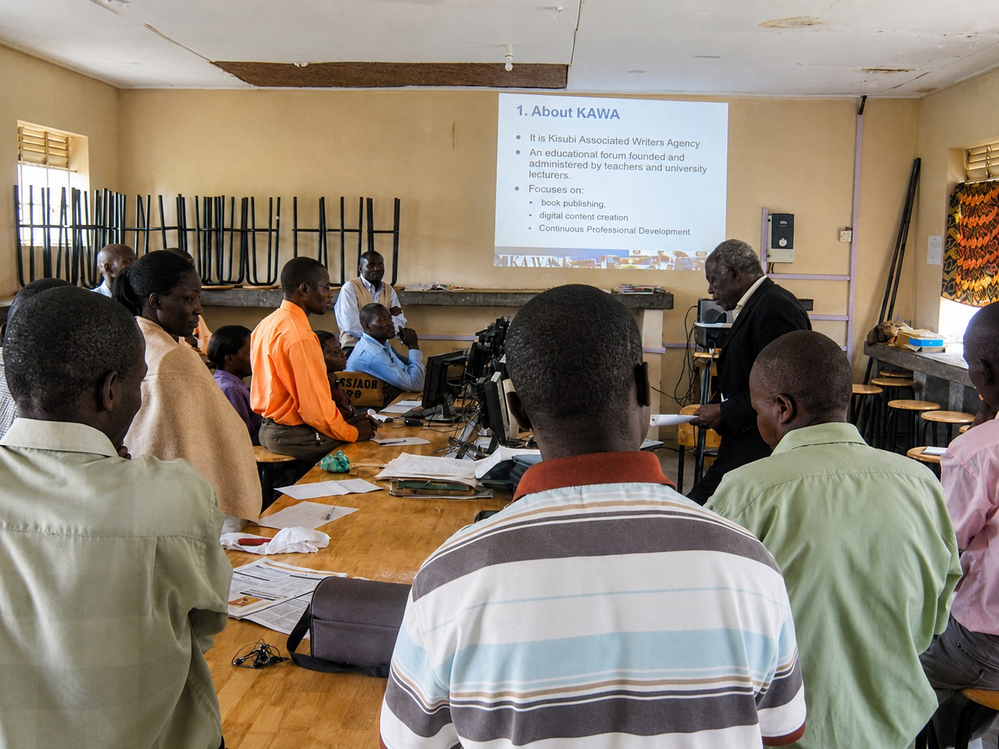 Secondary school teachers developing digital lesson plans